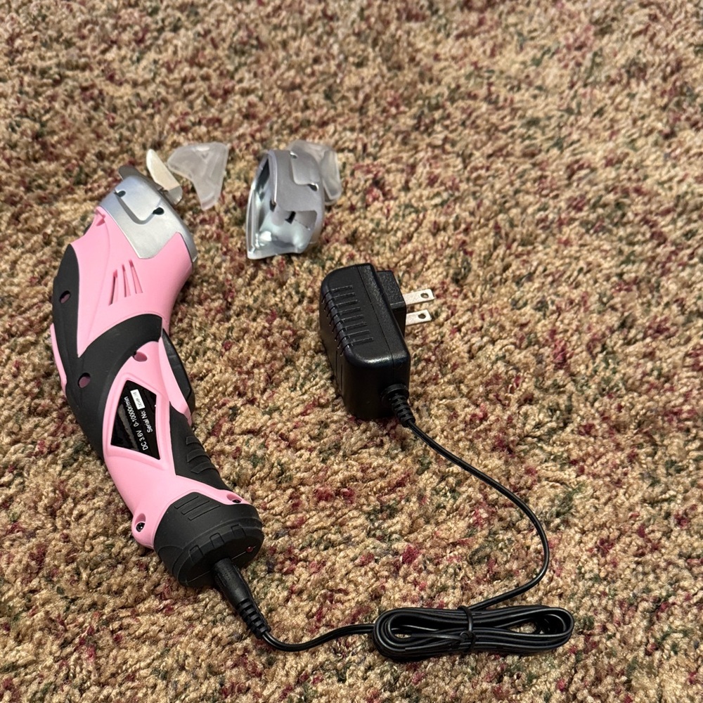 Pink box cutter